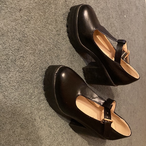 Good condition platform shoes from Dolls Kill - Picture 2 of 2